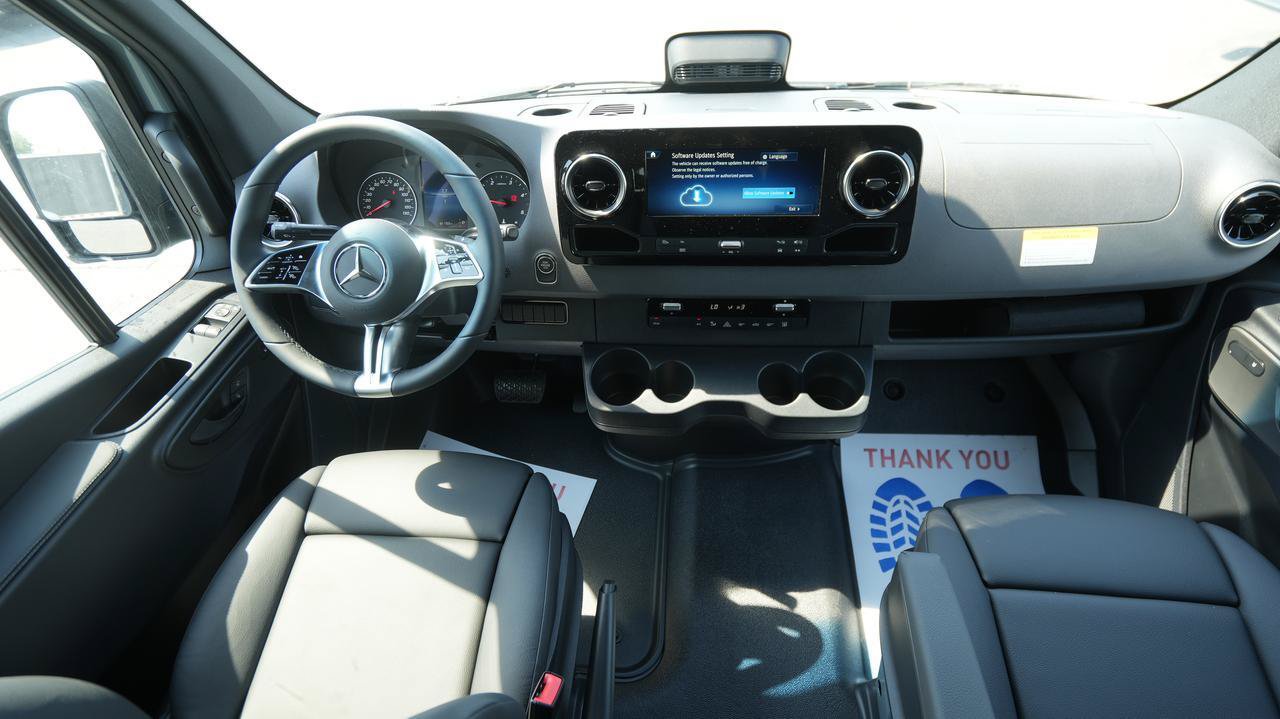 New 2026 Mercedes-Benz Sprinter 2500 image 17