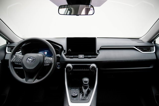Certified 2024 Toyota RAV4 XLE image 18