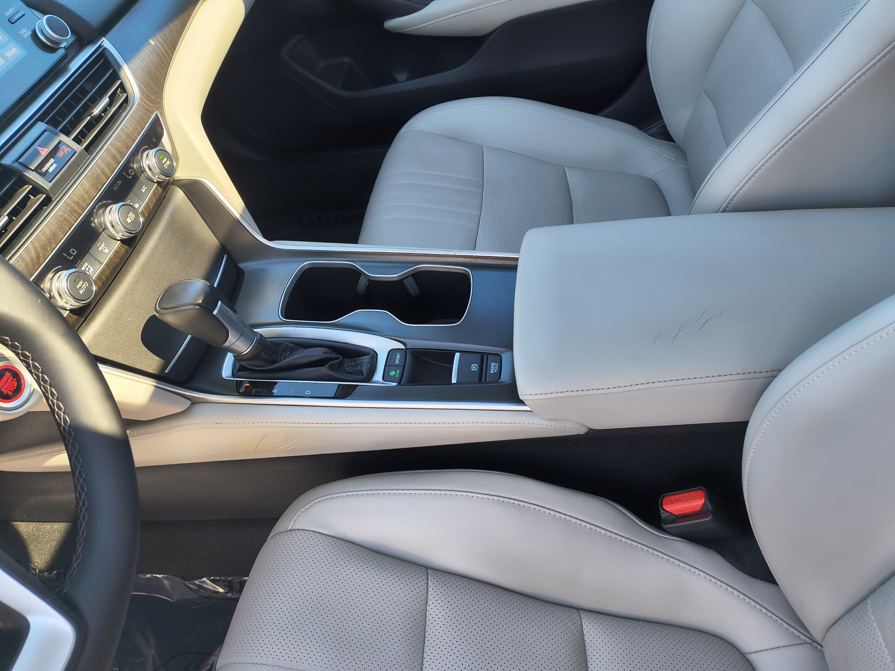 Used 2018 Honda Accord Touring image 20
