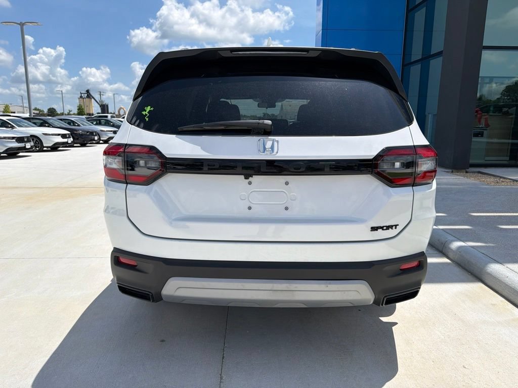Used 2026 Honda Pilot Sport image 7