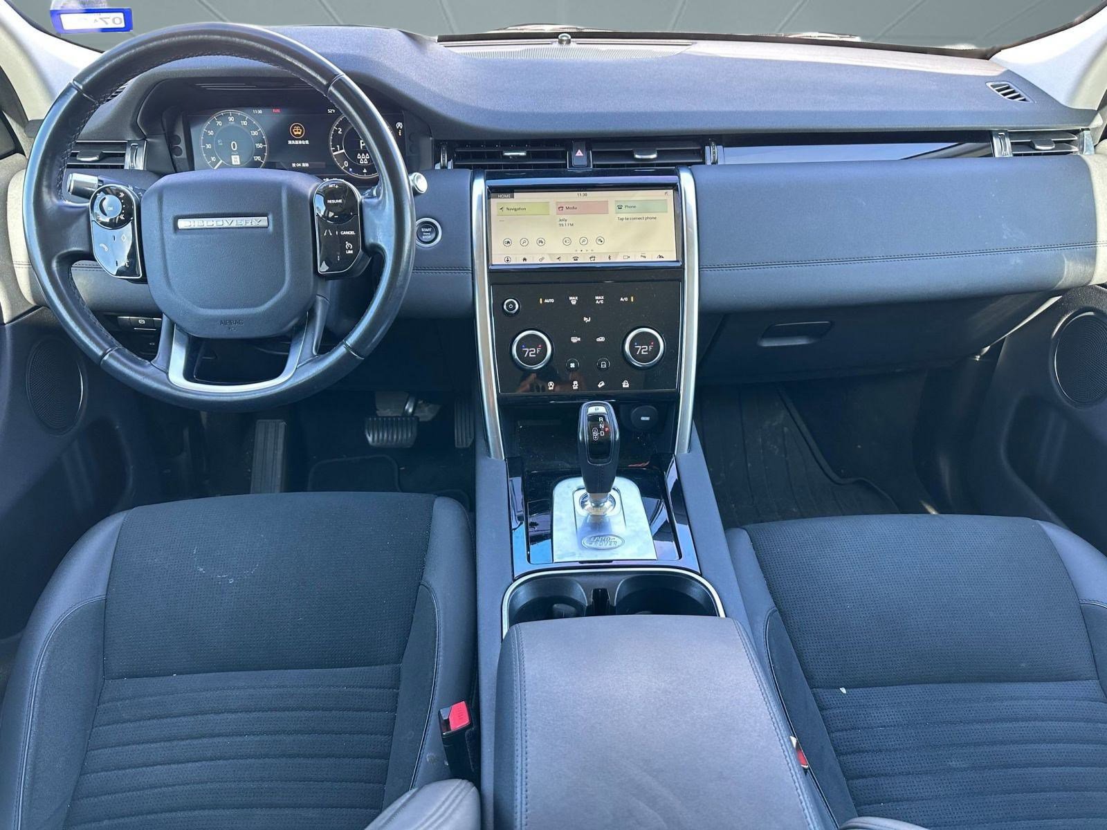 Used 2020 Land Rover Discovery Sport SE image 13