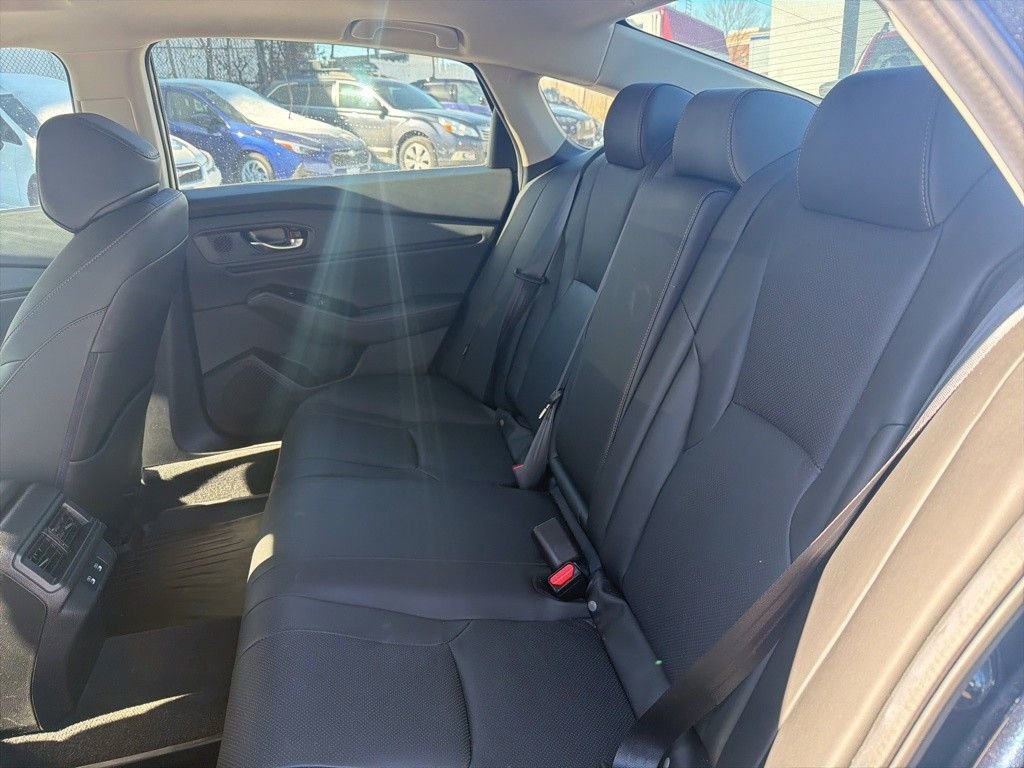 Used 2025 Honda Accord Touring image 9