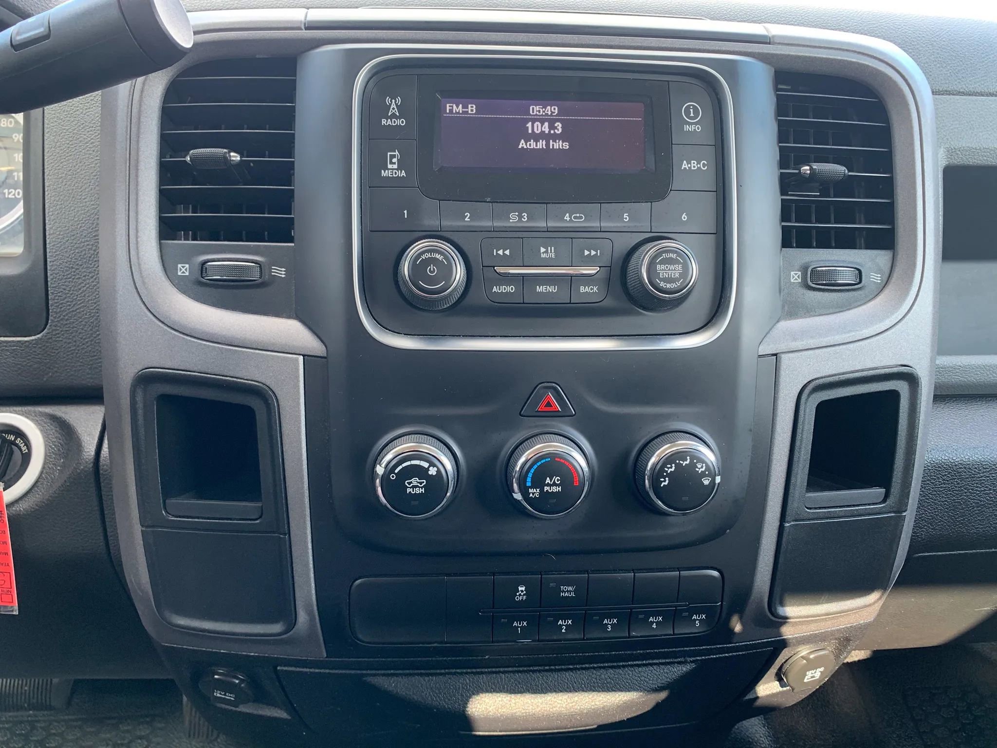 Used 2014 RAM 5500 Tradesman RWD image 16