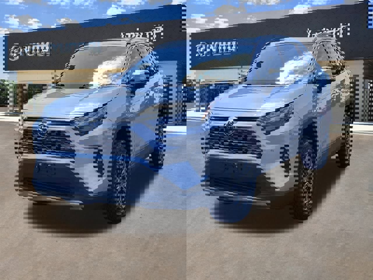 Used 2022 Toyota RAV4 Limited image 2