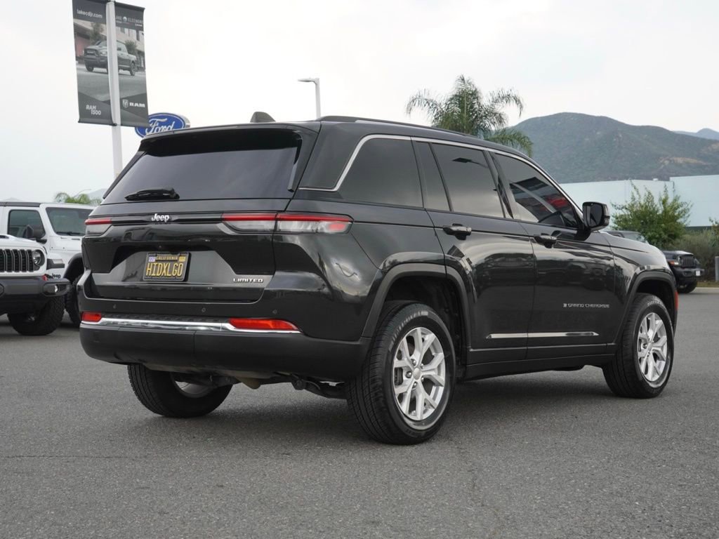 Used 2023 Jeep Grand Cherokee Limited image 4