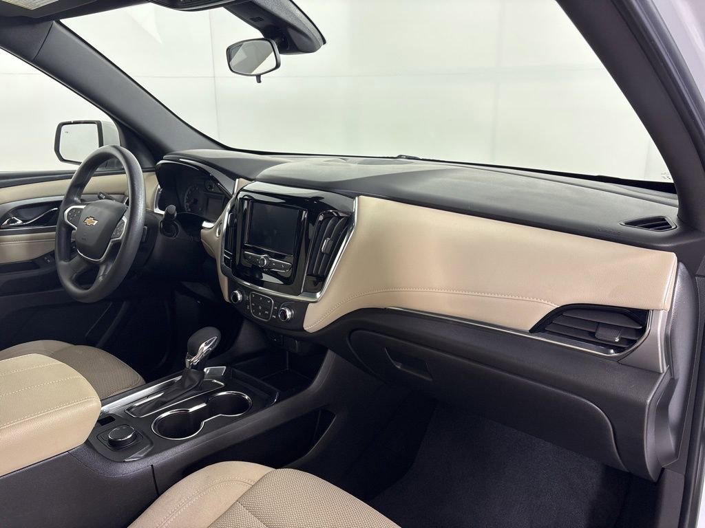 Used 2023 Chevrolet Traverse LS w/ Safety Package image 12