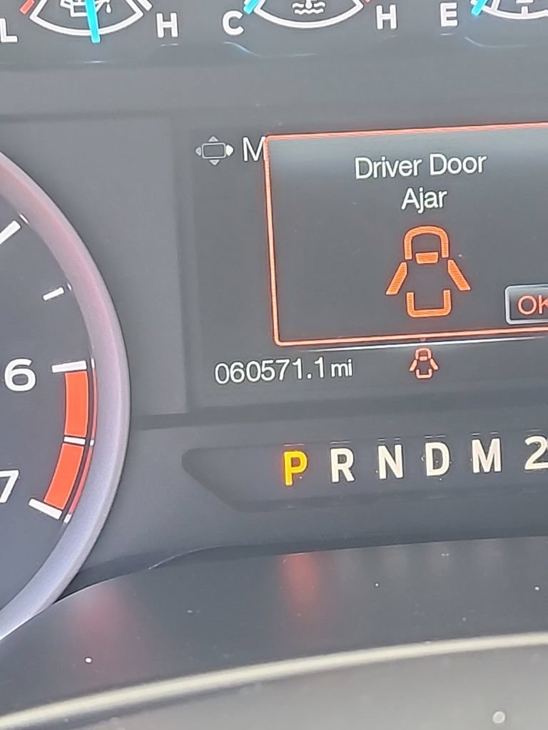 Used 2019 Ford F250 XLT w/ Snow Plow Prep Package AWD/4WD image 19
