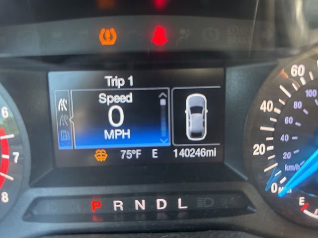 Used 2017 Ford Fusion SE FWD image 10
