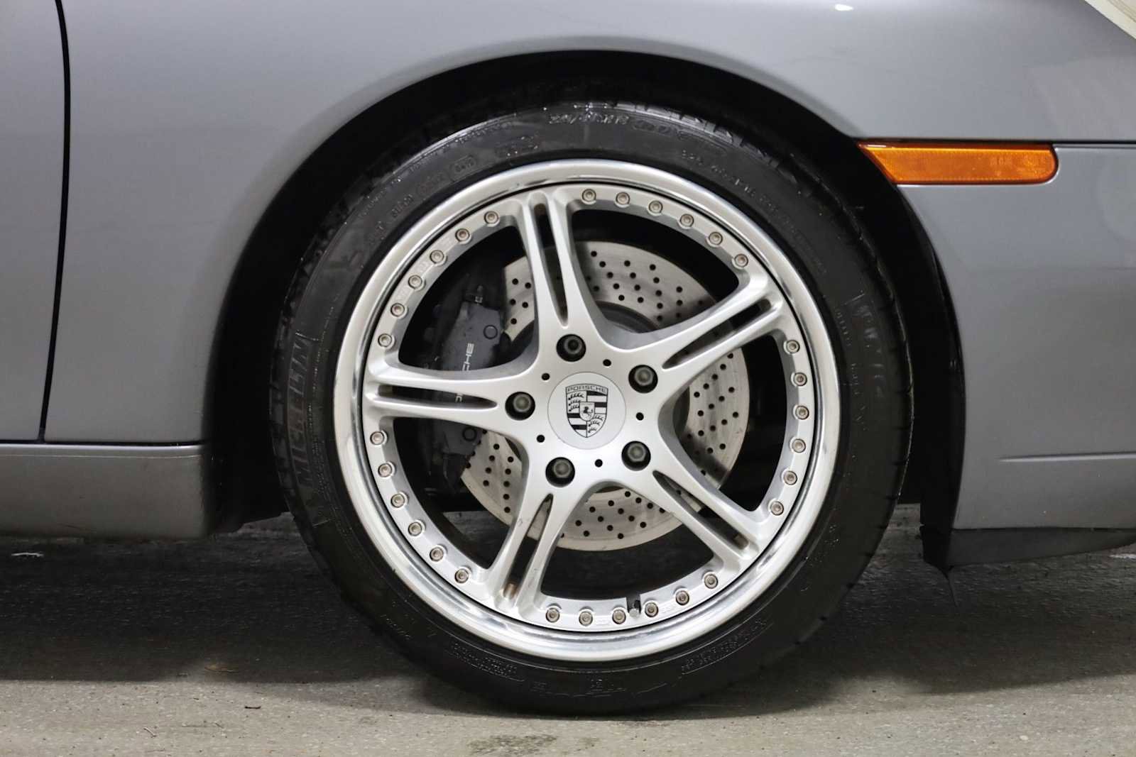 Used 2001 Porsche 911 Carrera RWD image 12