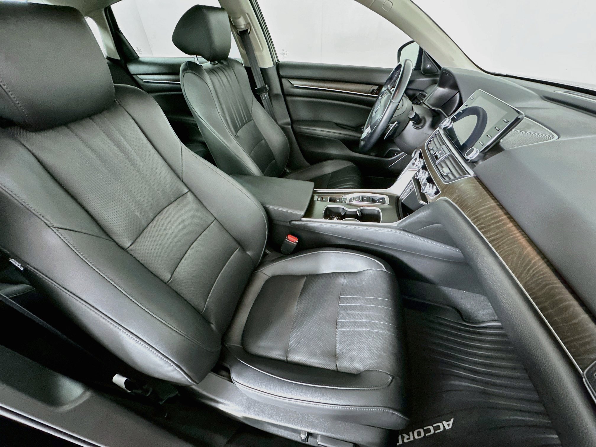 Used 2021 Honda Accord EX-L image 31