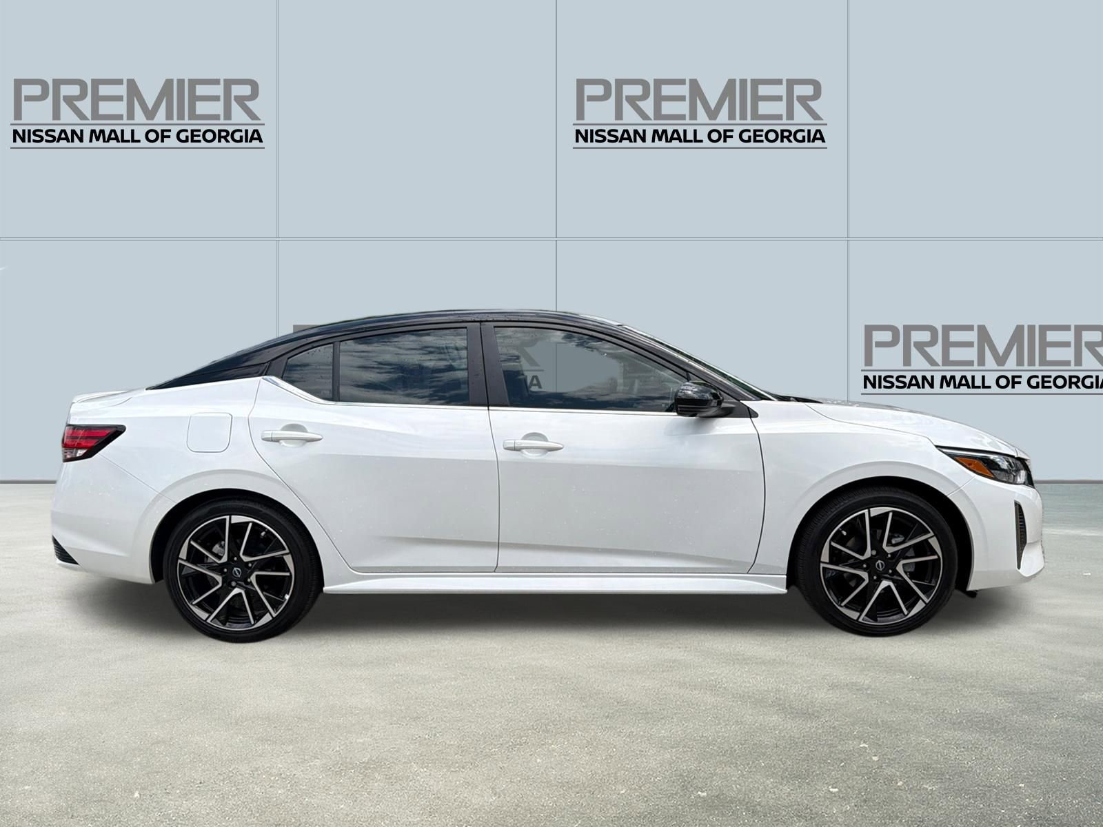 Certified 2025 Nissan Sentra SR w/ SR Premium Package FWD image 4