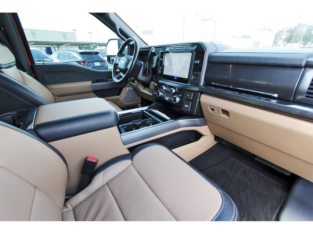 Used 2024 Ford F350 Lariat w/ Lariat Ultimate Package AWD/4WD image 29