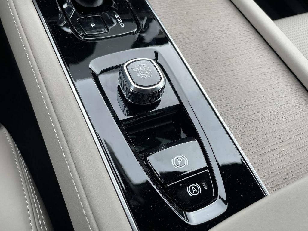 New 2026 Volvo XC90 B6 Ultra w/ Protection Package Premier image 23