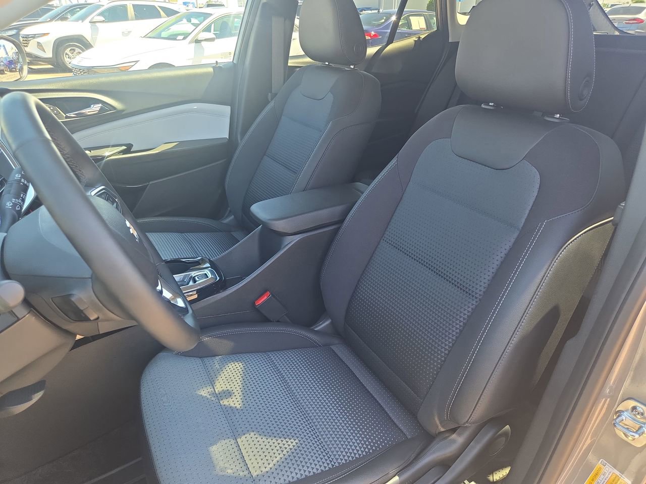 Used 2026 Chevrolet Trax LT w/ Driver Confidence Package image 14