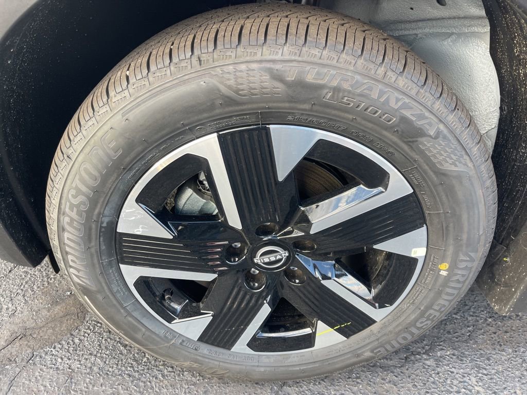 New 2026 Nissan Kicks SV w/ SV Premium Package image 28