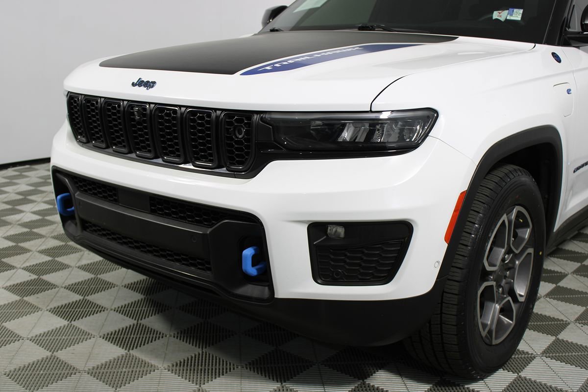 Used 2022 Jeep Grand Cherokee Trailhawk w/ Advanced Protech Group II AWD/4WD image 51