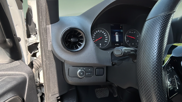 Used 2025 Mercedes-Benz Sprinter 2500 image 22