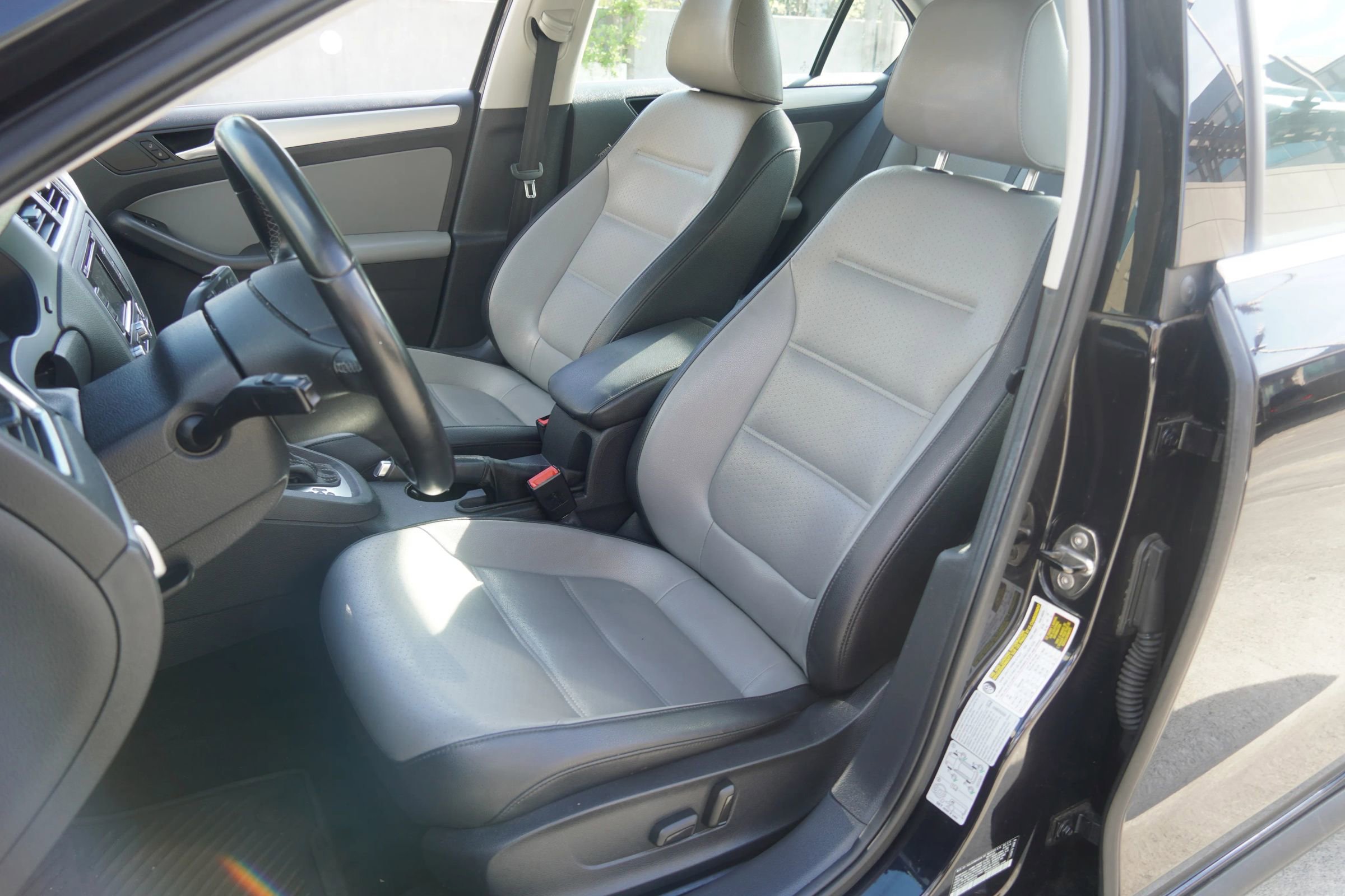 Used 2014 Volkswagen Jetta SEL image 27