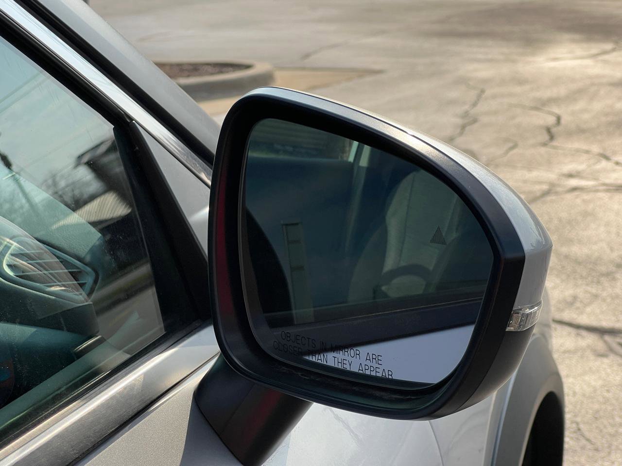 Used 2022 Nissan Rogue SV image 37