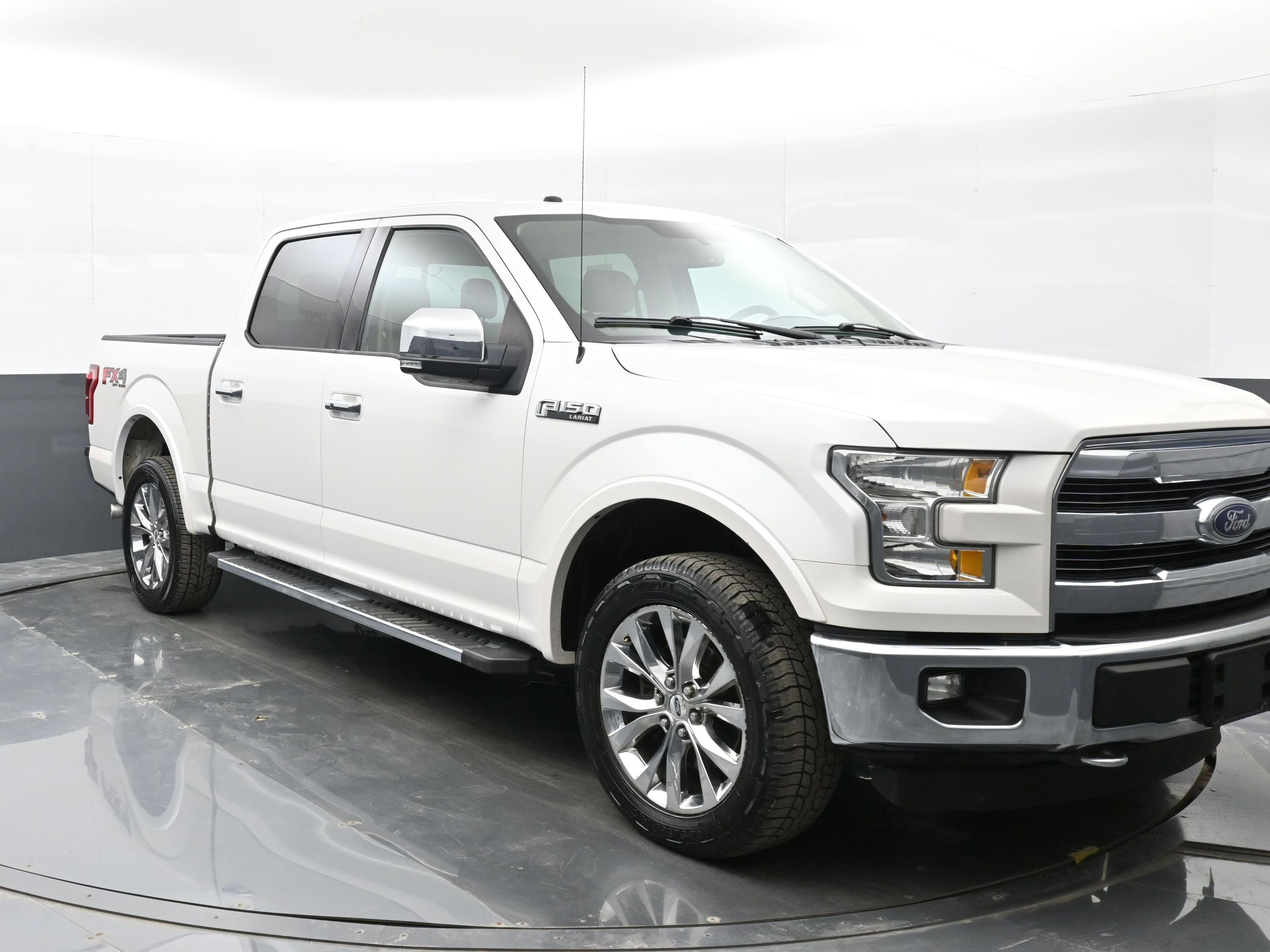 Used 2016 Ford F150 Lariat AWD/4WD image 2