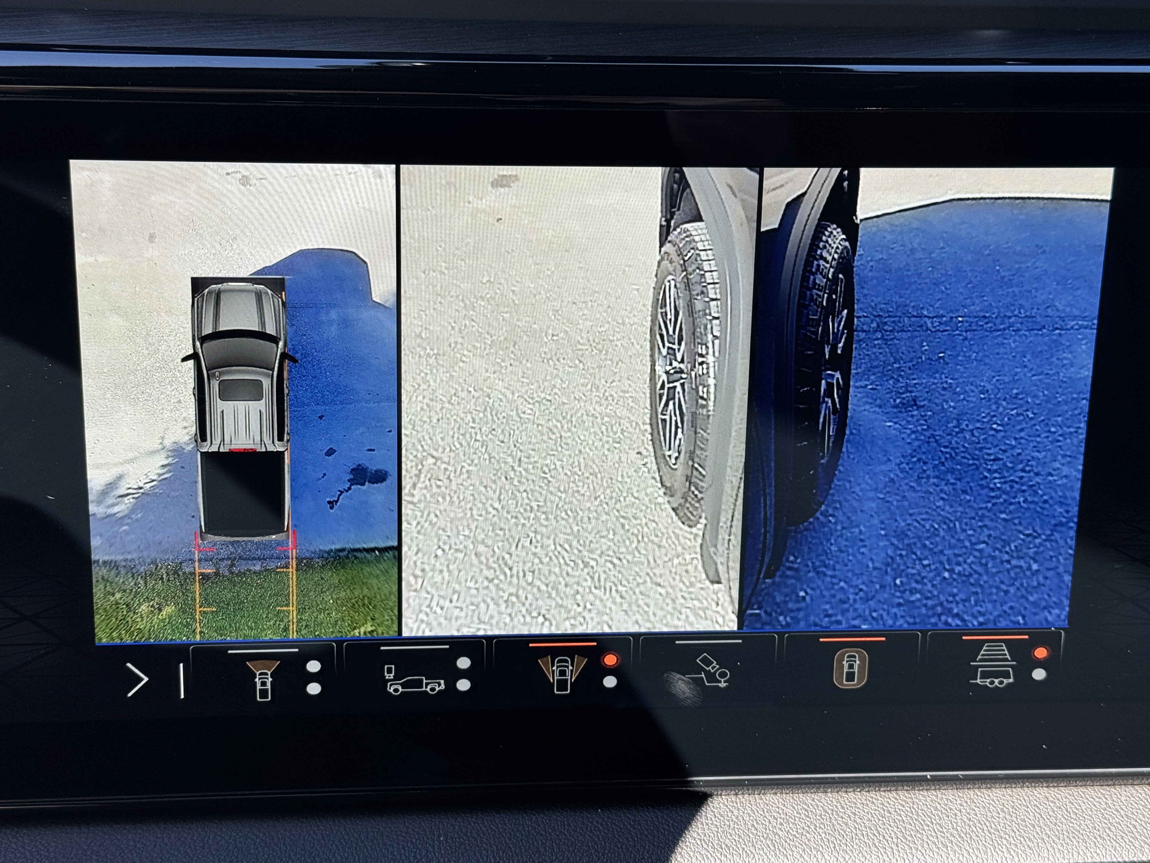 New 2026 GMC Sierra 1500 AT4 w/ Technology Package image 44