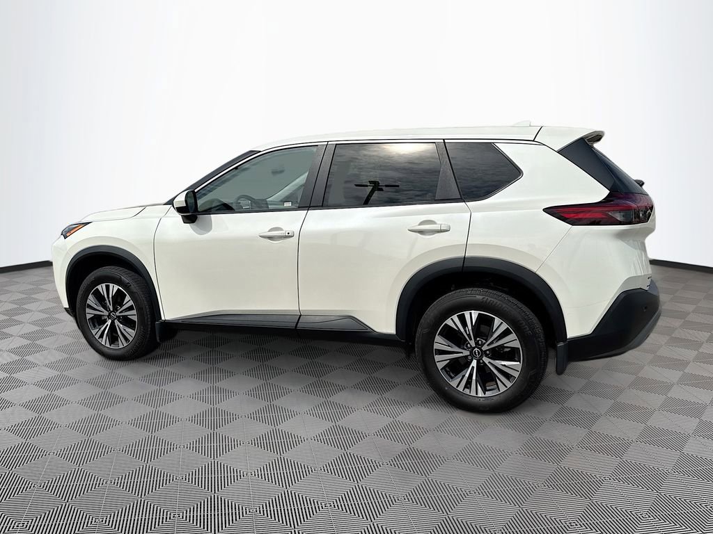 Used 2023 Nissan Rogue SV FWD image 6