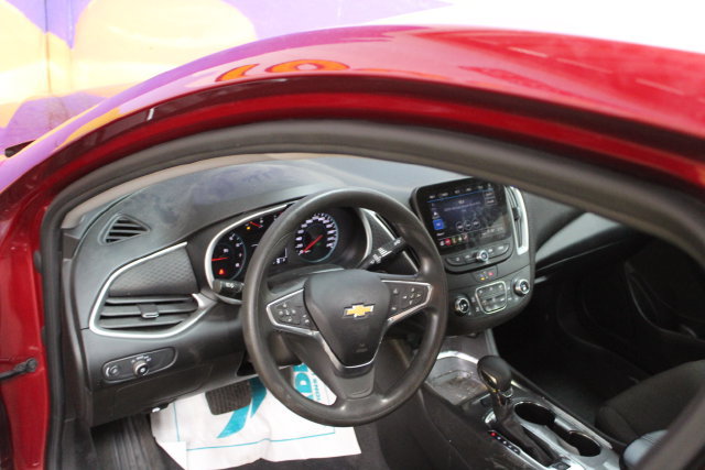 Used 2023 Chevrolet Malibu LT FWD image 14