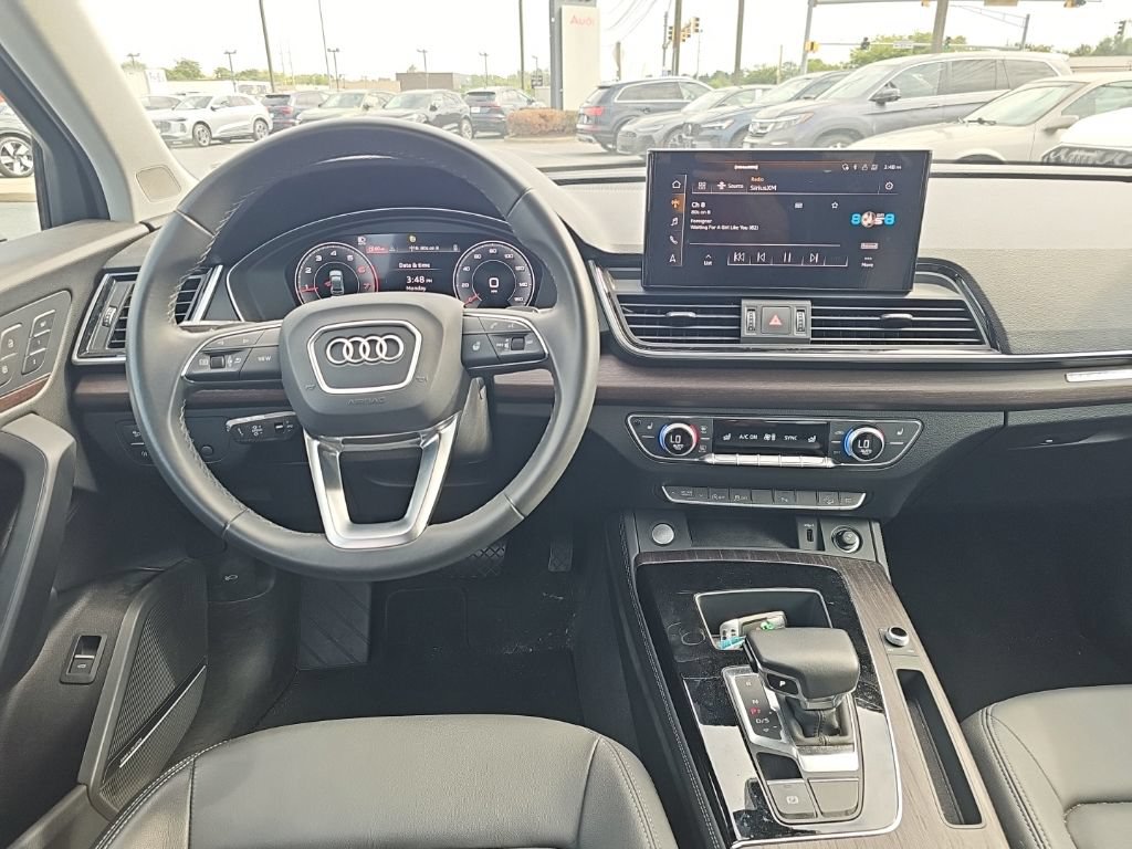 Certified 2024 Audi Q5 2.0T Premium Plus AWD/4WD image 2
