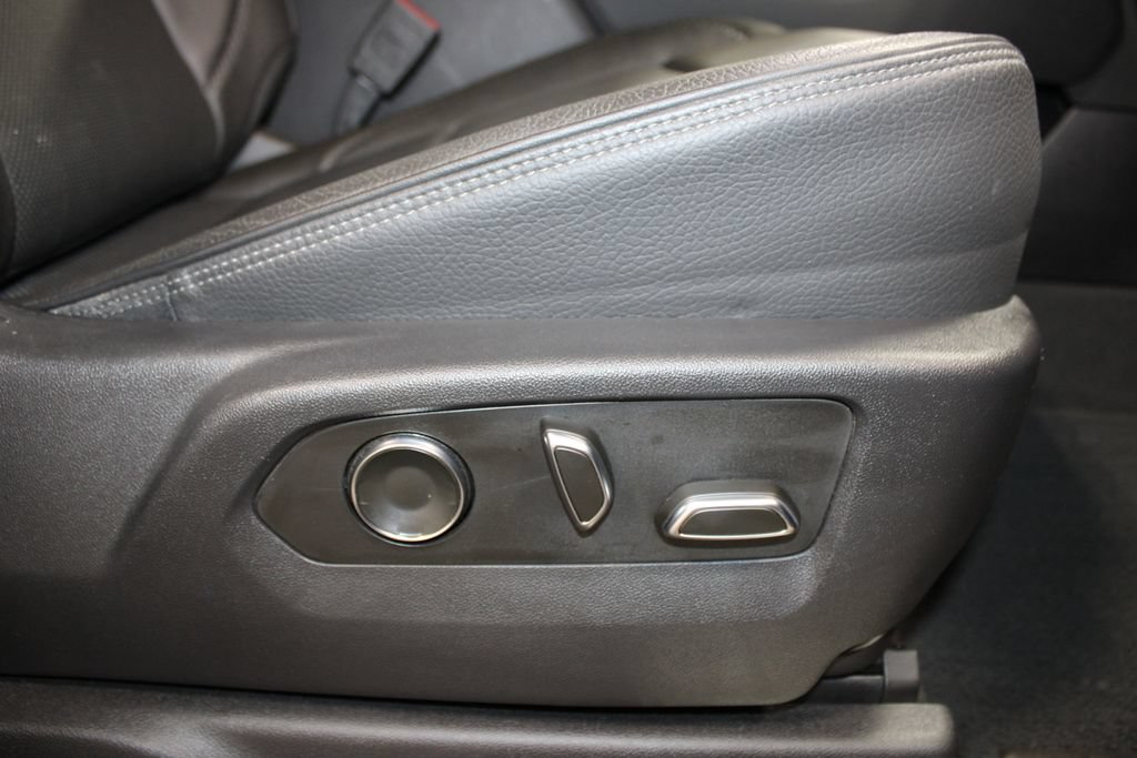 Used 2024 GMC Sierra 1500 Denali AWD/4WD image 35