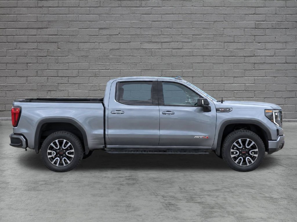 Used 2024 GMC Sierra 1500 AT4 w/ Technology Package AWD/4WD image 8