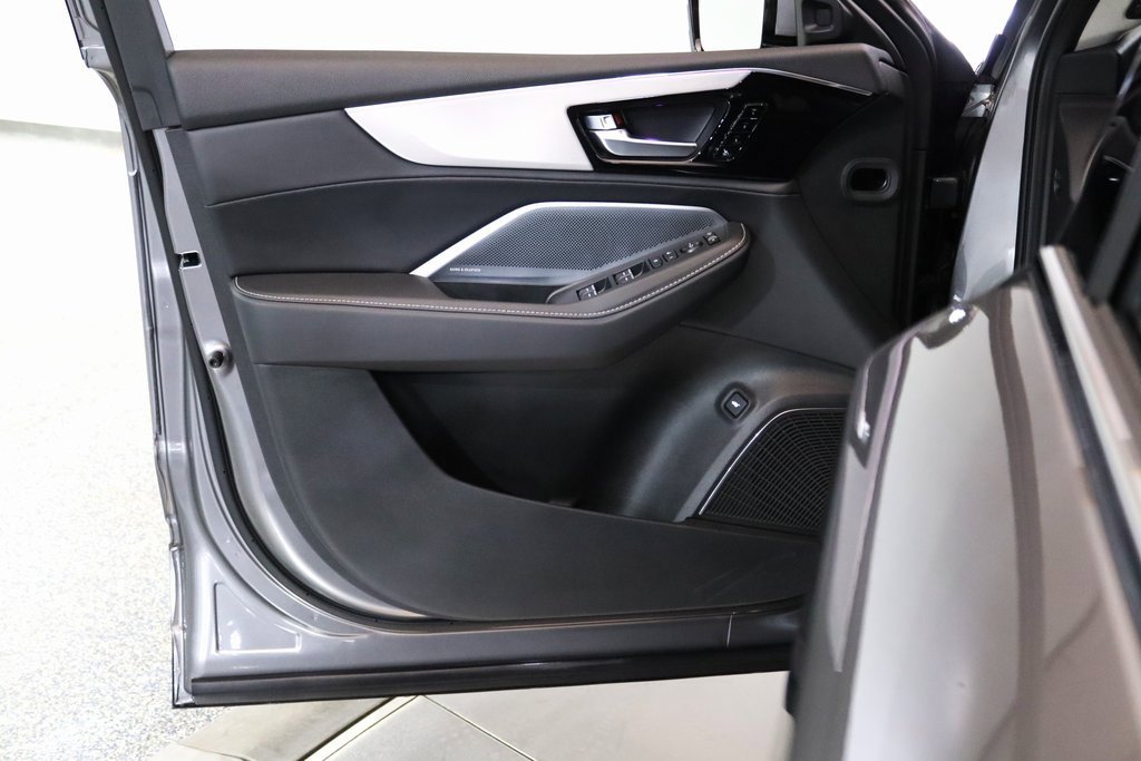 Used 2026 Acura MDX w/ Technology Package image 13