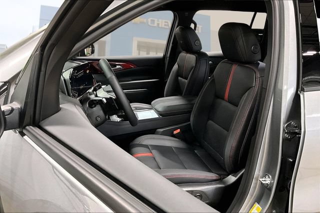 New 2026 Chevrolet Traverse RS w/ LPO, Floor Liner Package AWD/4WD image 9