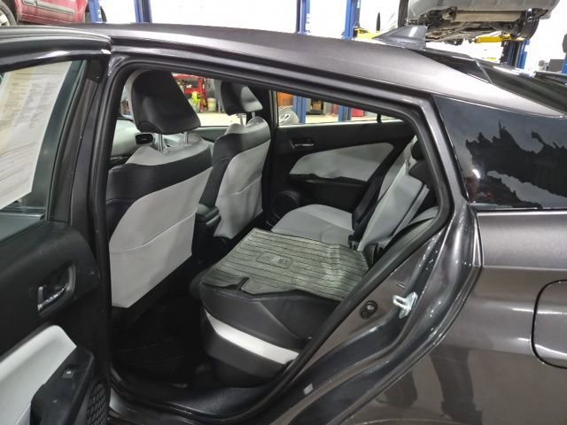 Used 2016 Toyota Prius Three Touring image 13