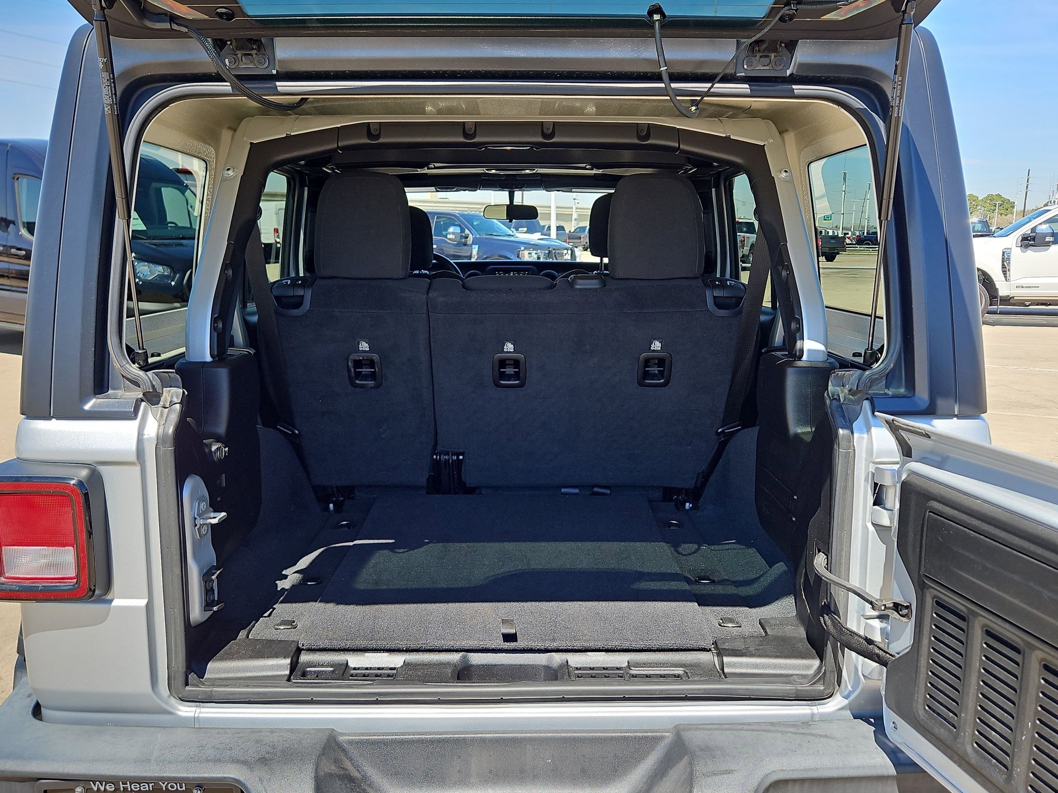 Used 2022 Jeep Wrangler Unlimited Sport S image 29