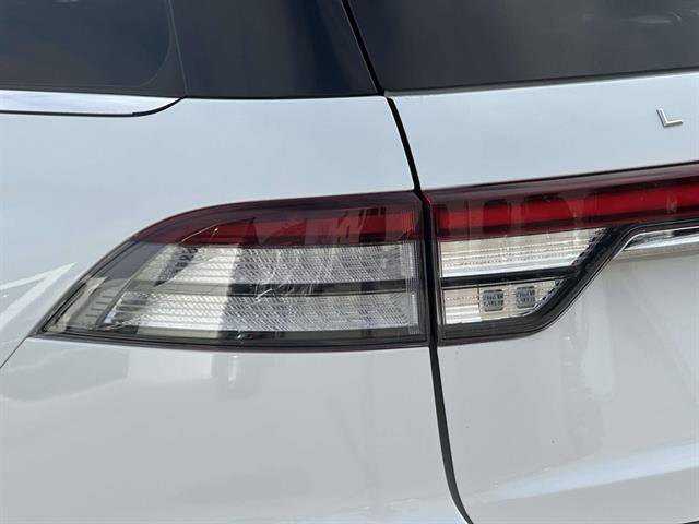 Used 2023 Lincoln Aviator Reserve w/ Elements Package Plus AWD/4WD image 9