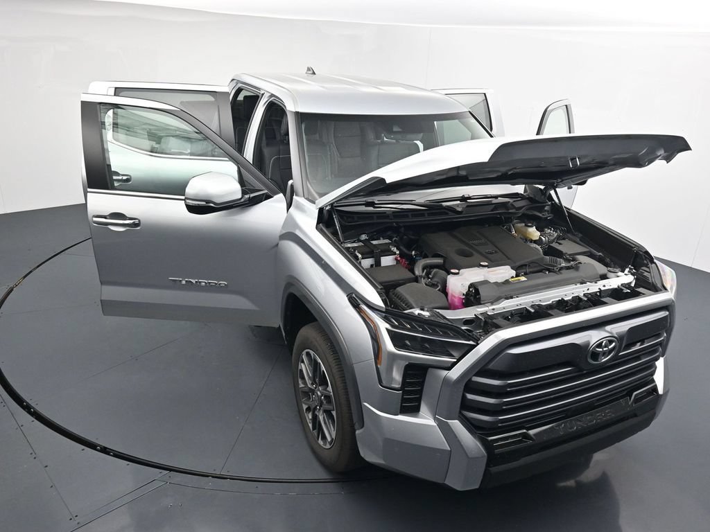 Used 2026 Toyota Tundra Limited AWD/4WD image 25