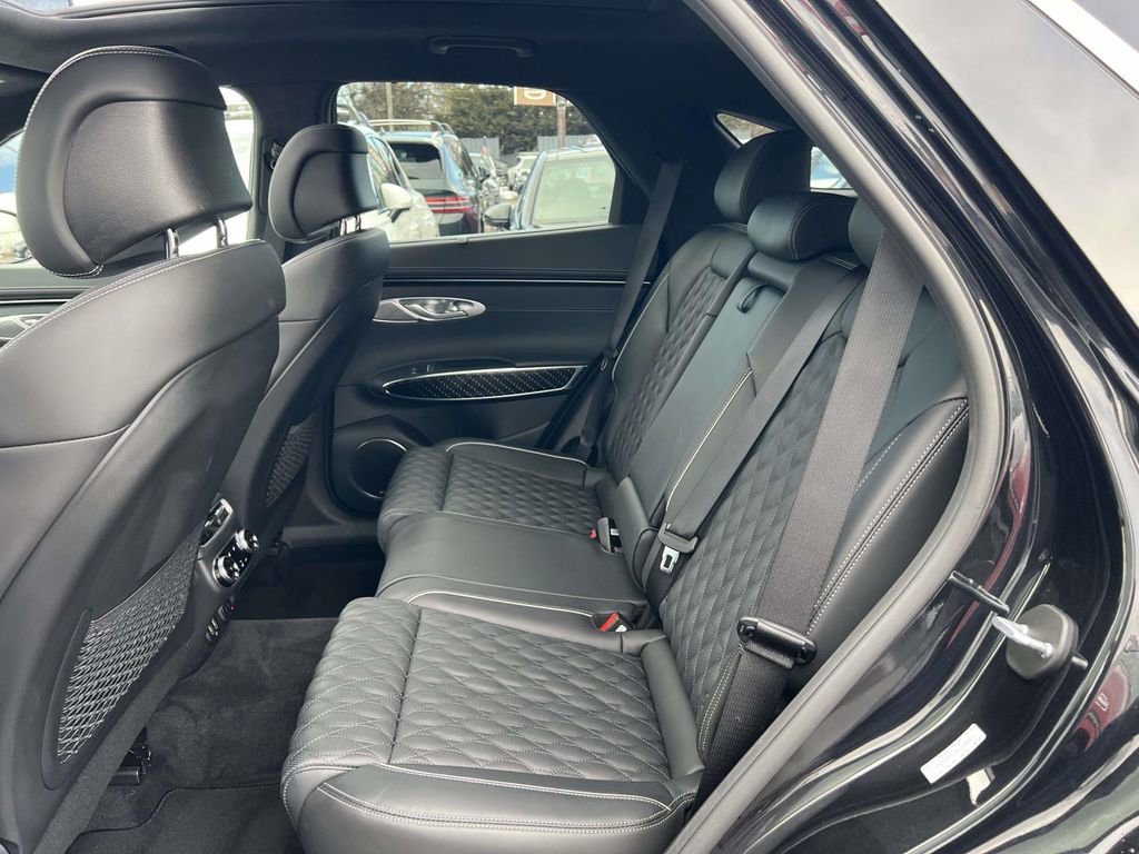 Used 2023 Genesis GV70 3.5T Sport w/ Sport Prestige Package image 14