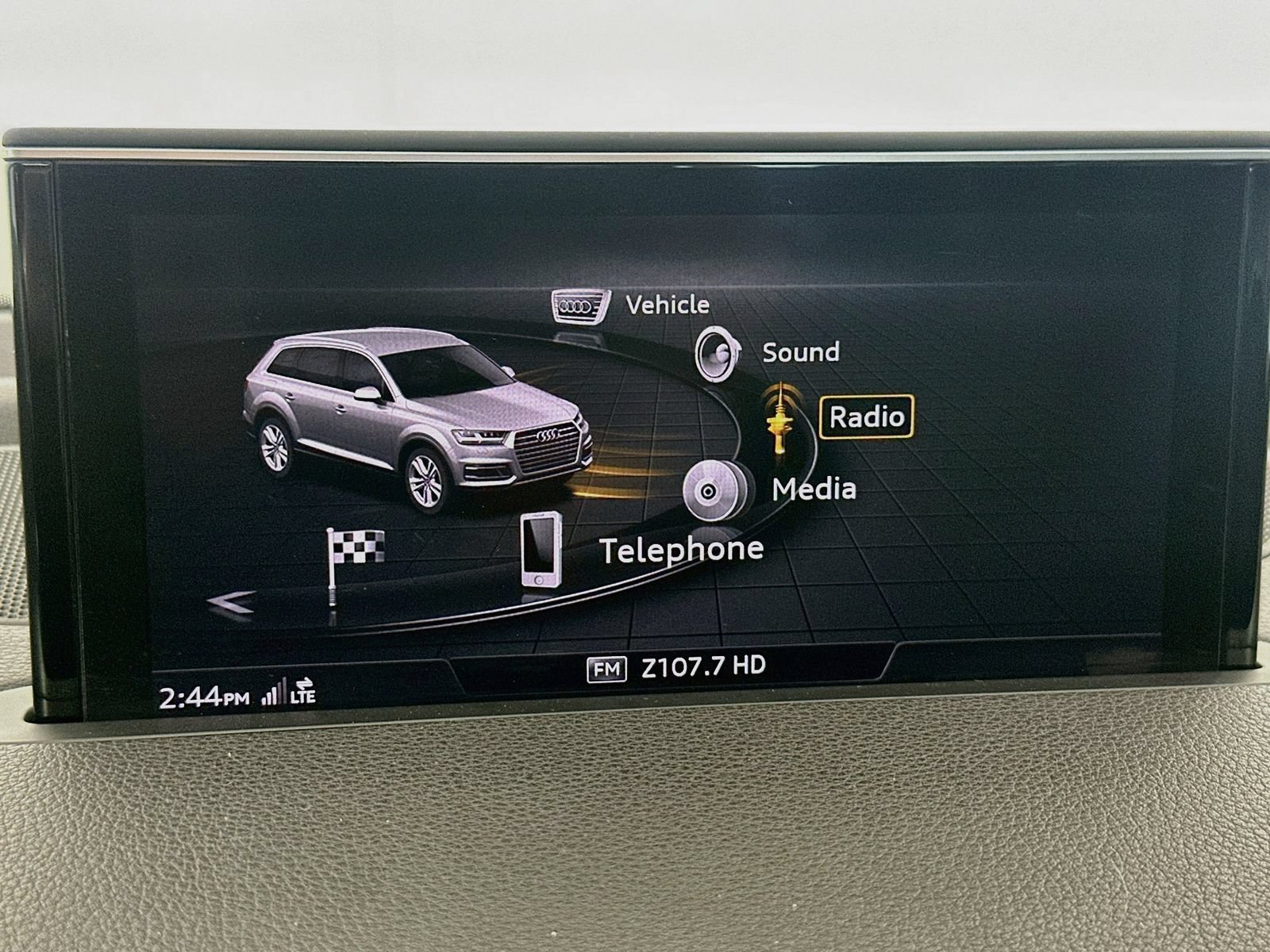 Used 2017 Audi Q7 2.0T Premium AWD/4WD image 15