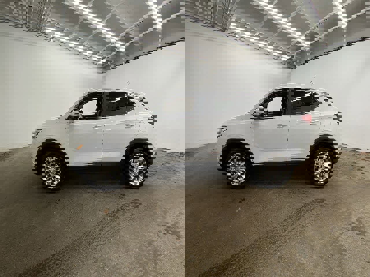 Used 2021 Buick Encore GX Preferred w/ Cold Weather Comfort Package image 3