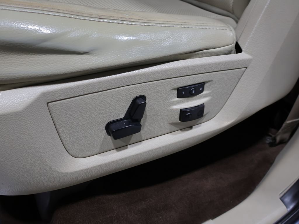 Used 2013 RAM 1500 Laramie w/ Convenience Group image 12