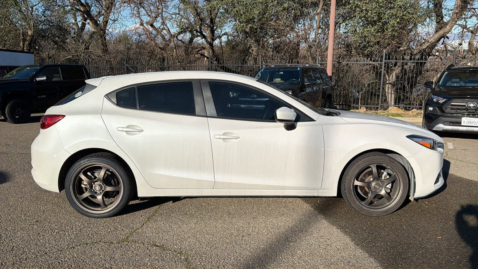 Used 2017 MAZDA MAZDA3 Sport image 4