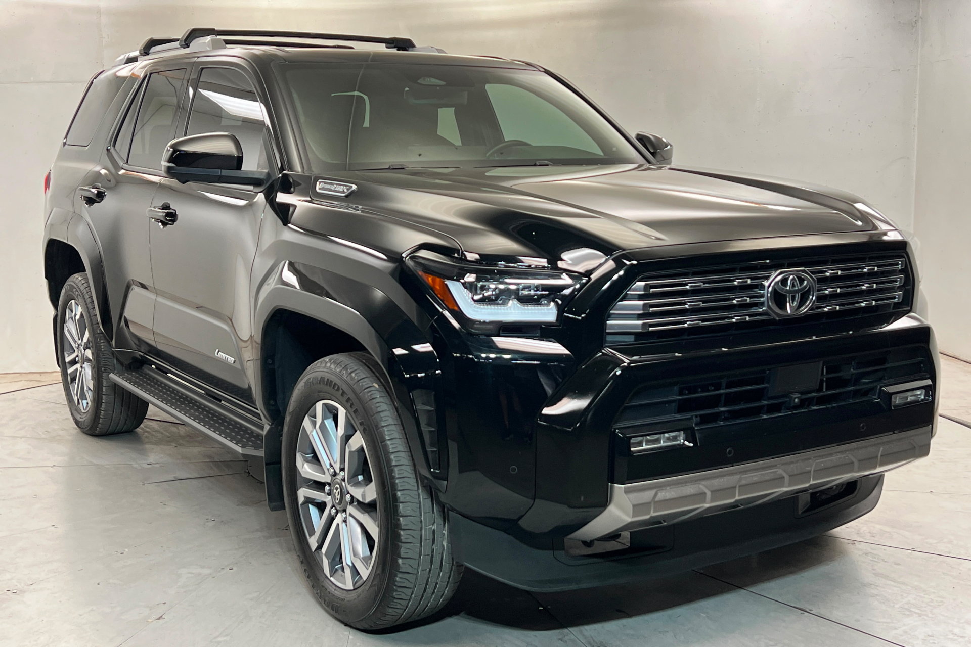 Used 2025 Toyota 4Runner Limited w/ Tow Technology Package AWD/4WD image 8
