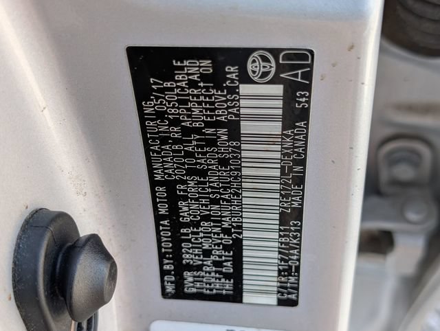 Used 2017 Toyota Corolla LE FWD image 30