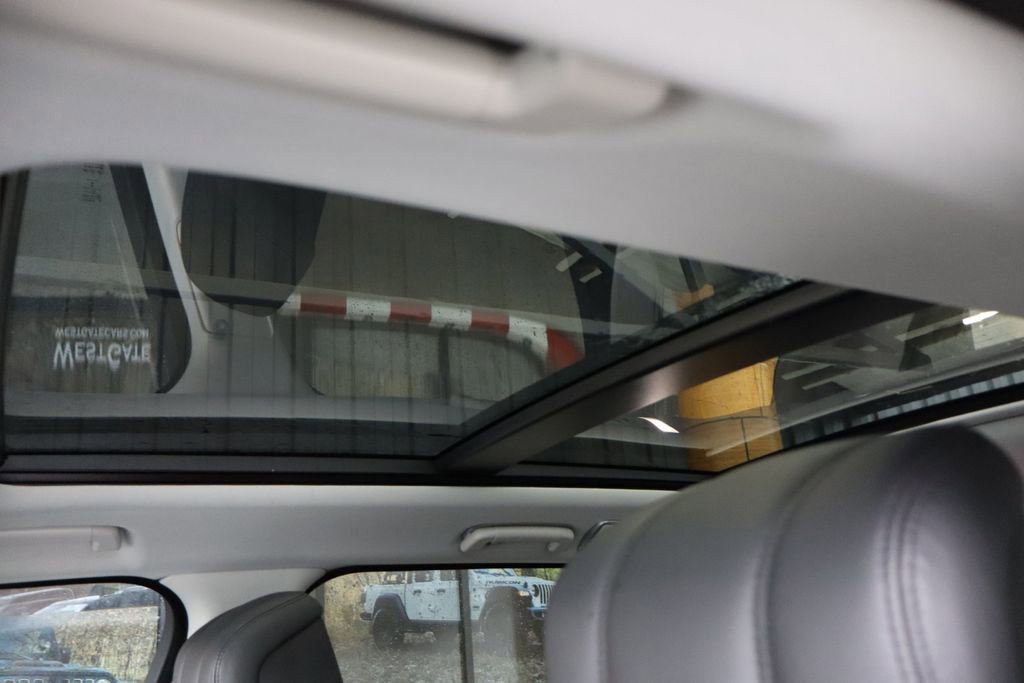 Used 2019 Land Rover Range Rover Sport HSE image 11