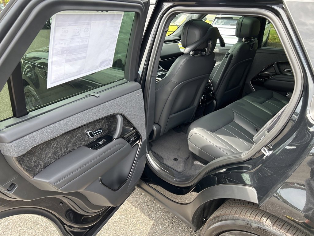 New 2025 Land Rover Range Rover Sport Dynamic SE image 15