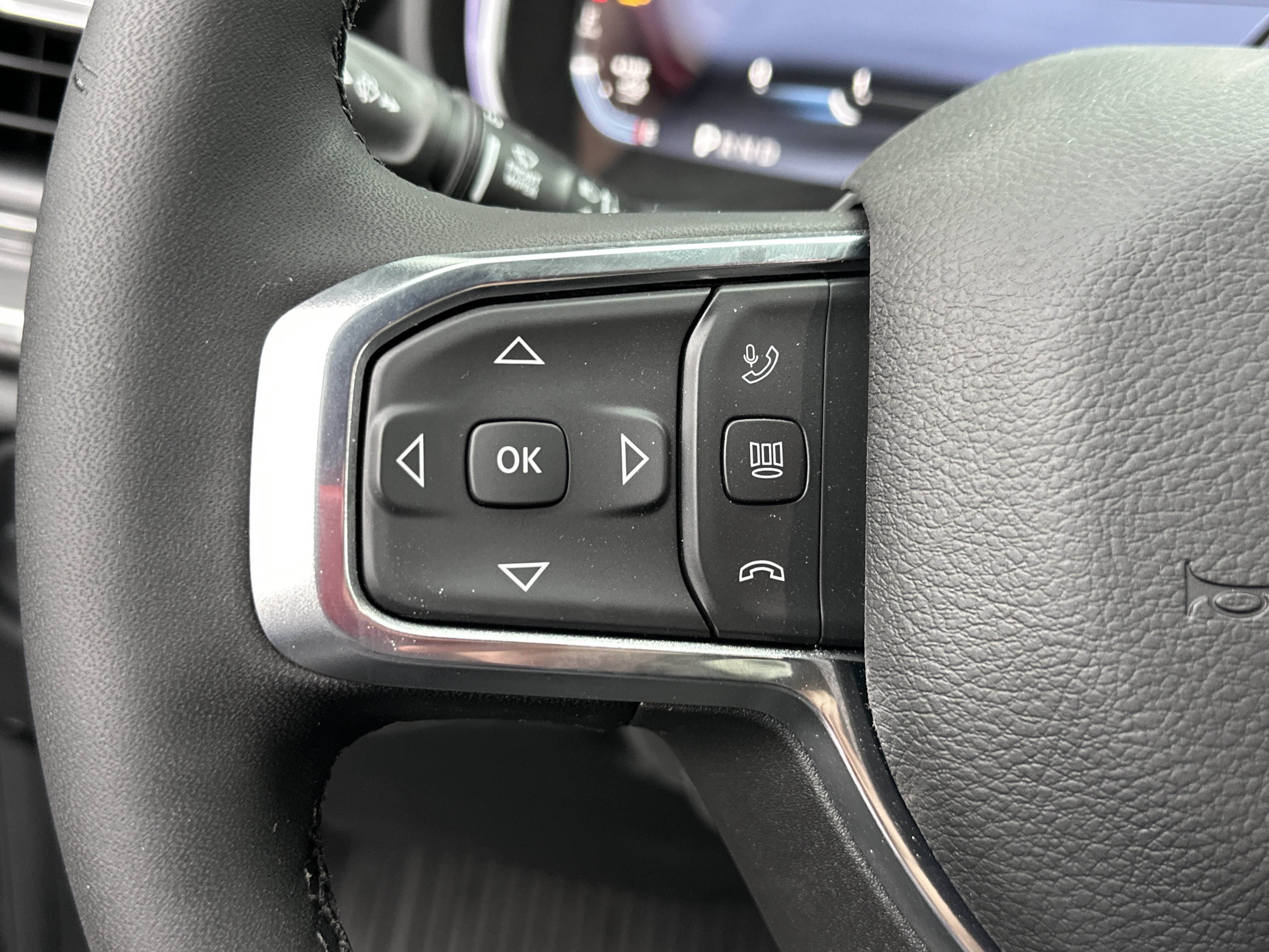 New 2026 RAM 2500 Laramie AWD/4WD image 11