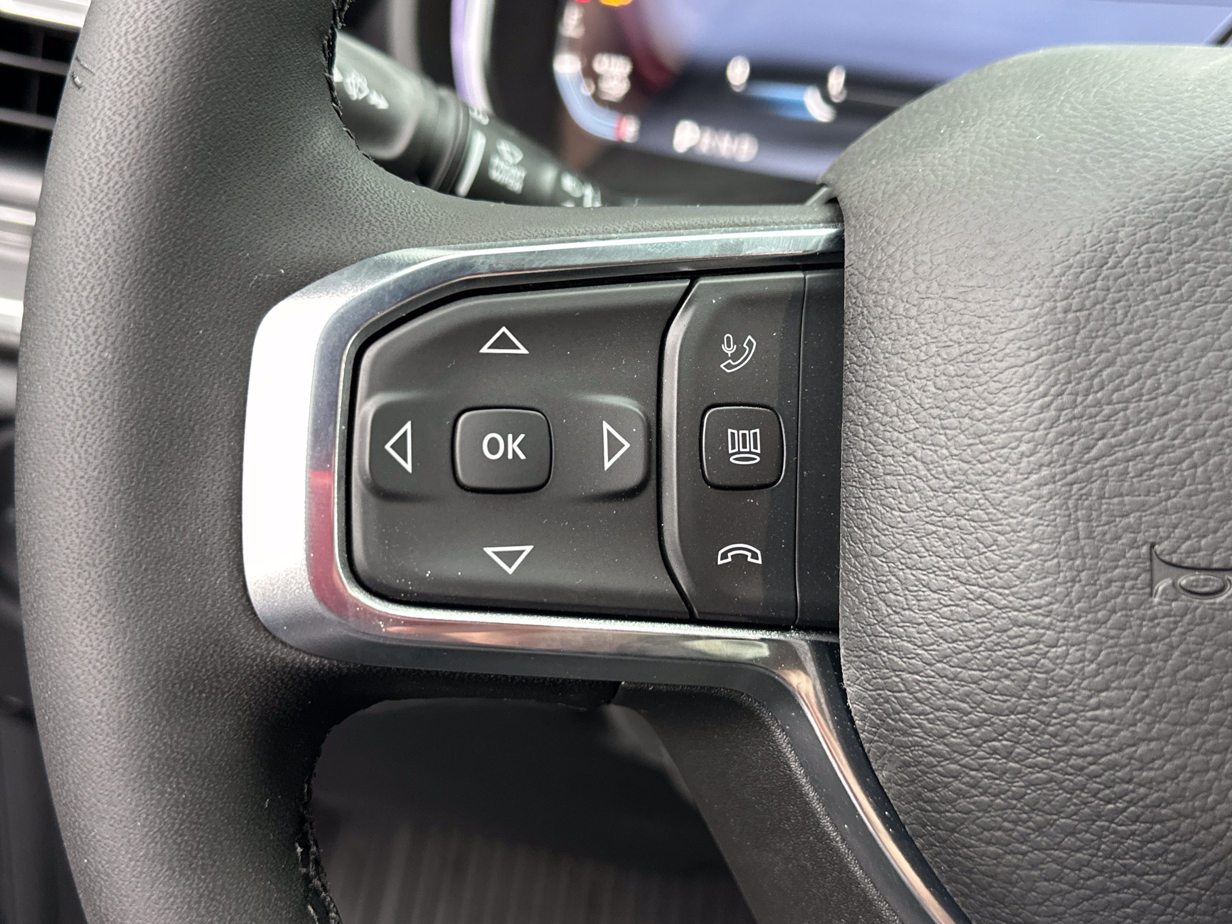 New 2026 RAM 2500 Laramie AWD/4WD image 11