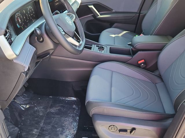 New 2026 Volkswagen Tiguan SE image 7