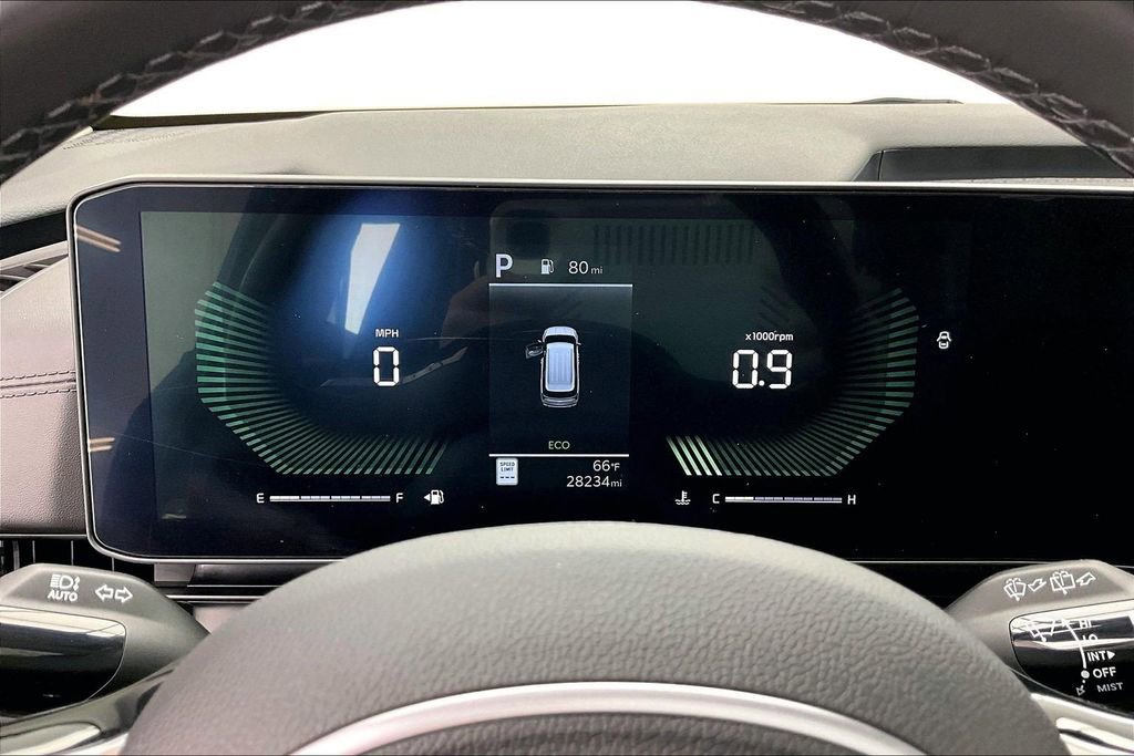 Used 2025 Kia Carnival image 20