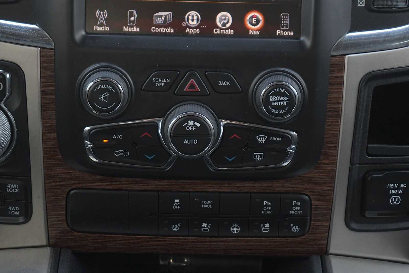 Used 2016 RAM 1500 Laramie w/ Convenience Group AWD/4WD image 20